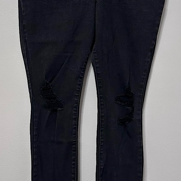 Universal Thread (Target) - Mid Rise Skinny Jeans - Black - Size 12 - Picture 3 of 4